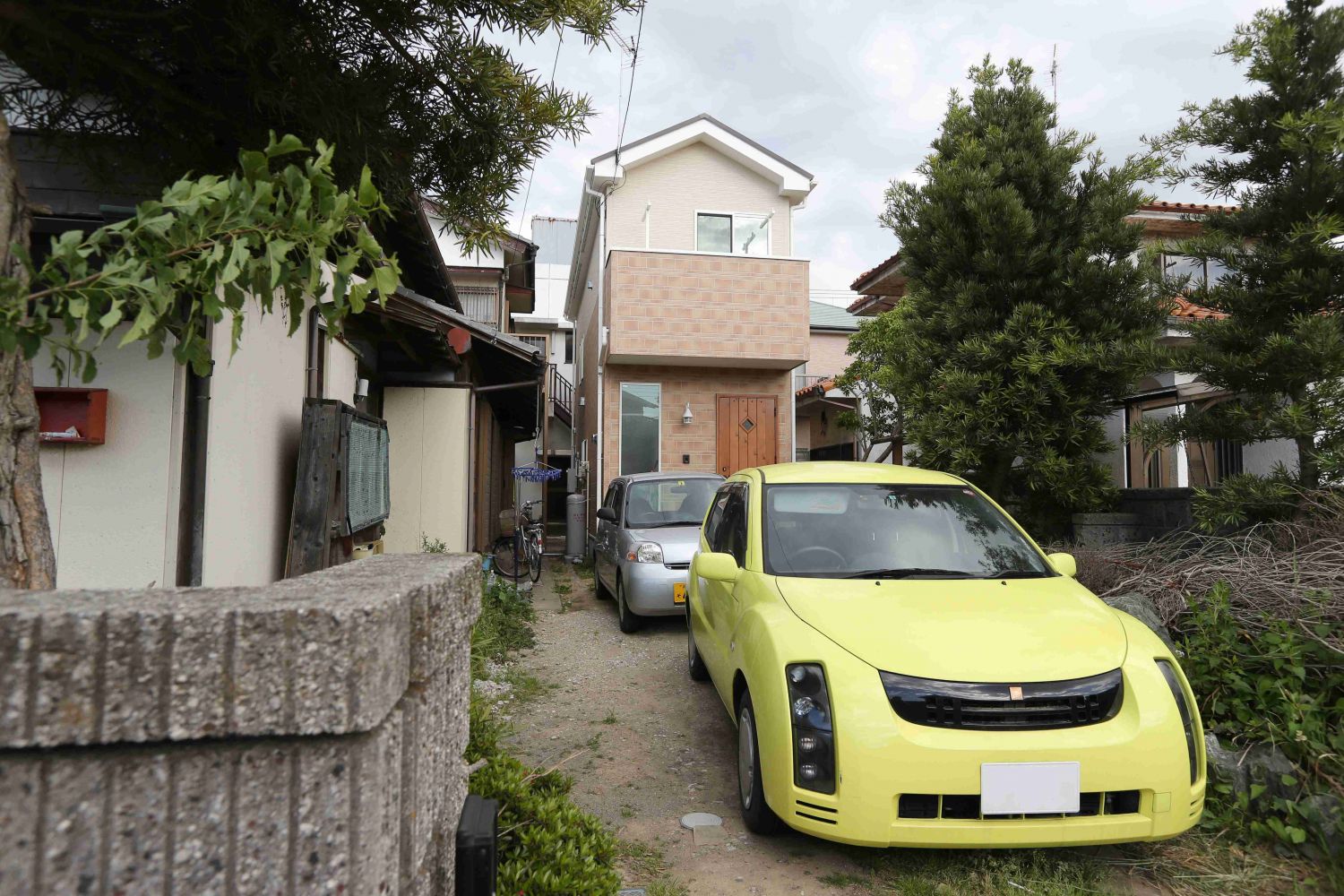 庭に幅1.5帖の注文住宅。